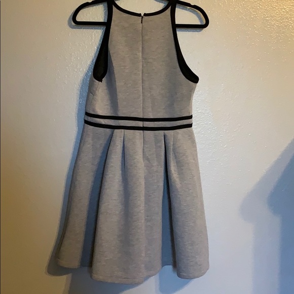 Grey flare Mossimo dress with black trim - Picture 3 of 3